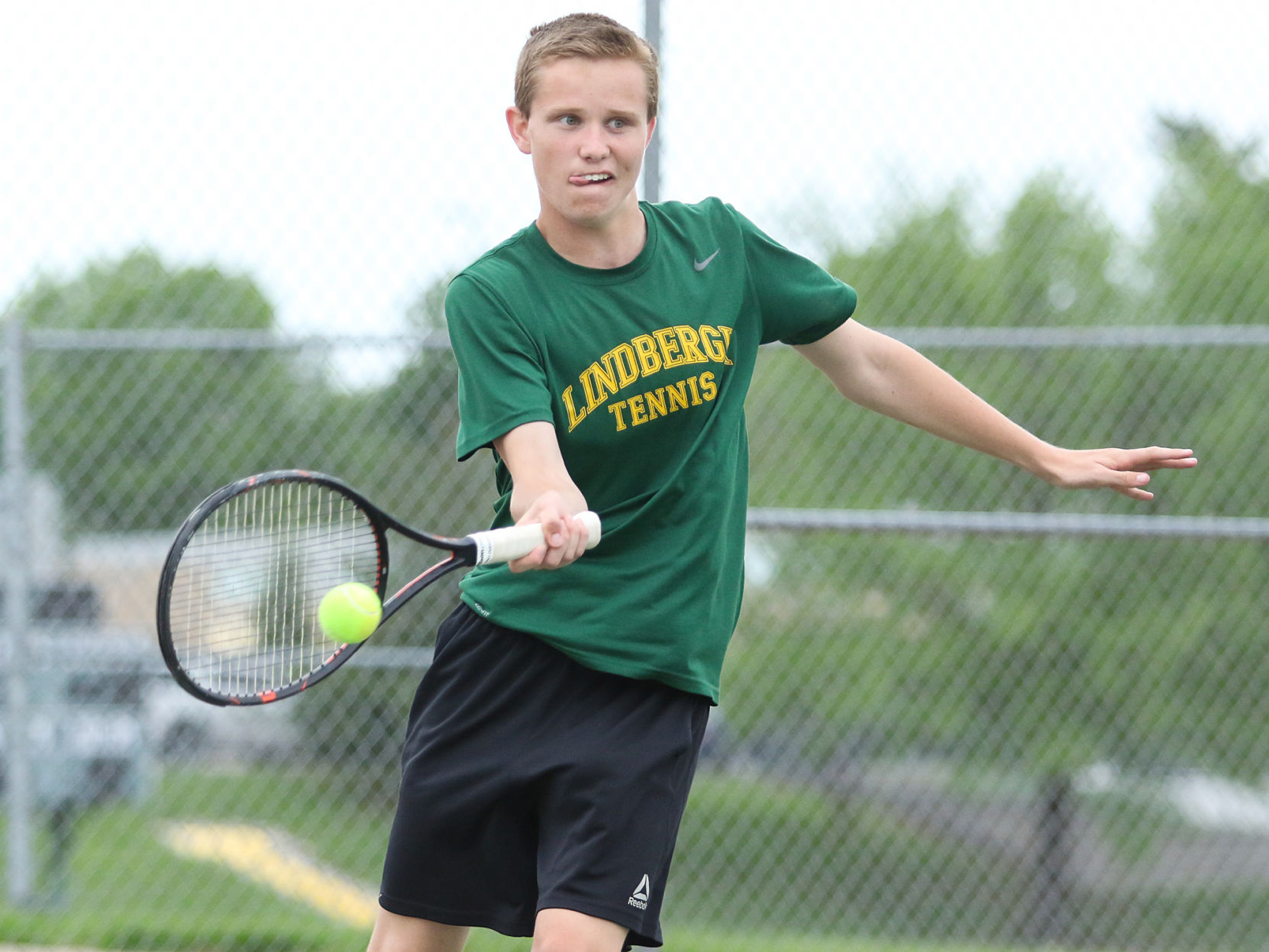Lindbergh vs. SLUH tennis